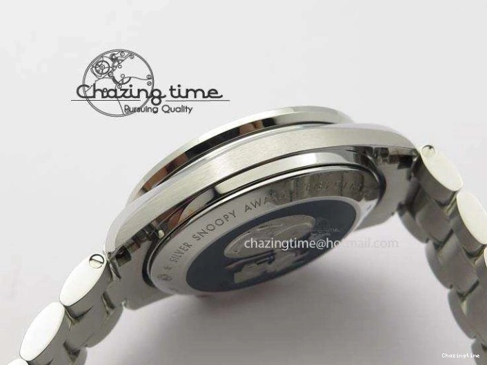 0516 Efficient Speedmaster JHF SS Snoopy Award 45th Anniversary White dial On SS Bracelet 8239